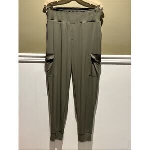 Calvin Klein Pull‑On Jogger Cargo Pants • Army Green Stretch Waist • Women’s M